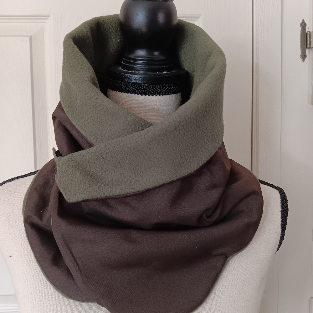 Scarfs - Picture 3 of 4